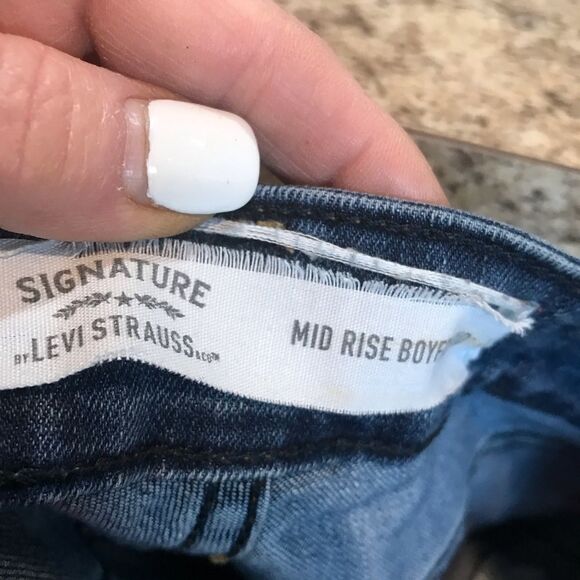 Signature mid rise boyfriend distress jeans women’s - Picture 9 of 12